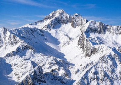 Posets (3369 m)