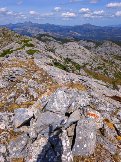 Los Collazos, Pico de (1746 m)