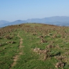 Sendero en la loma cimera con Pagaburu al fondo