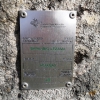 Placa del mojón cercano a la cumbre viniendo desde Bergantza