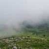 La pista de acceso a la cabaña de Pagoberri vista desde la cima