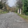 entrada a la pista desde la carretera principal